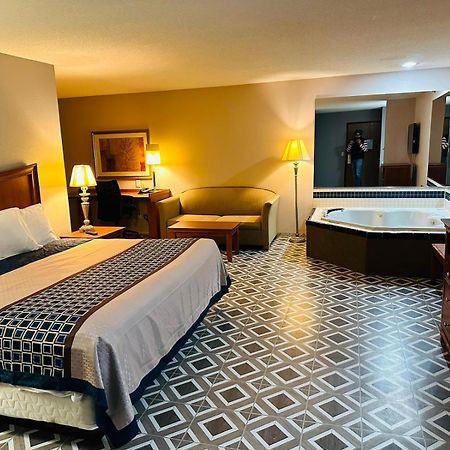 Royal Inn Suites Huntington Экстерьер фото