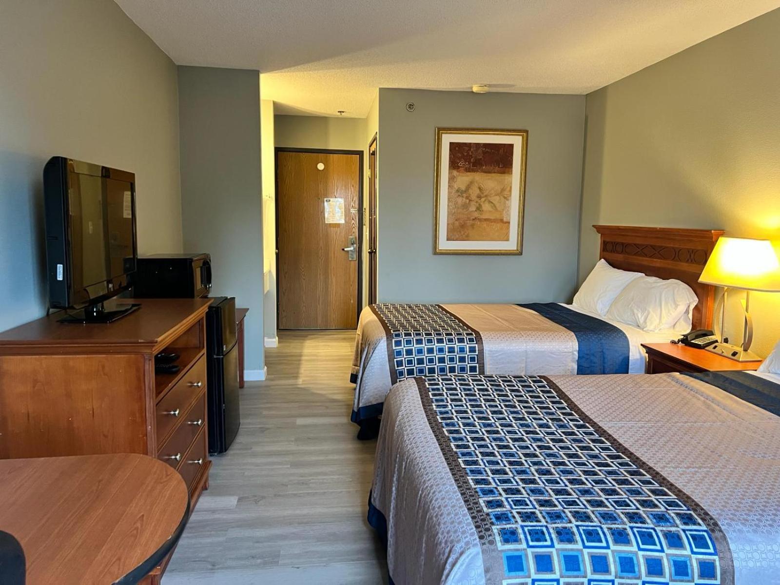 Royal Inn Suites Huntington Экстерьер фото