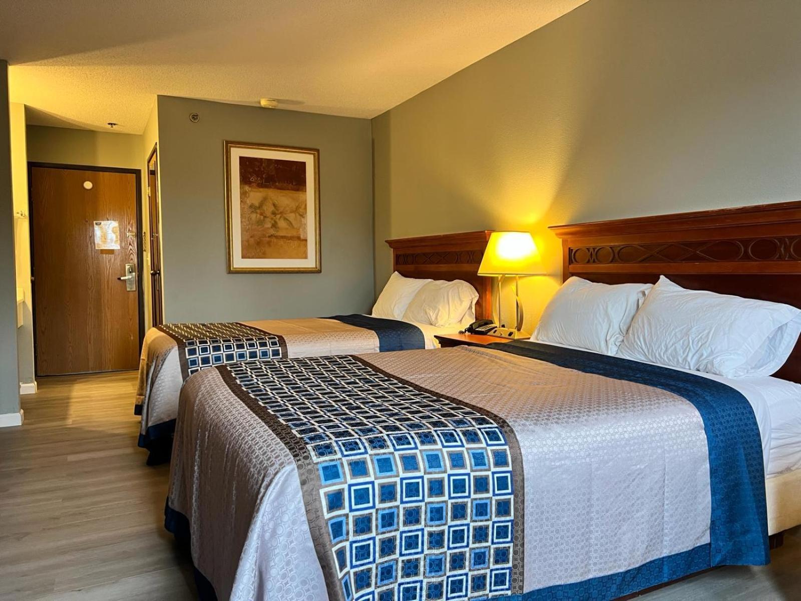 Royal Inn Suites Huntington Экстерьер фото
